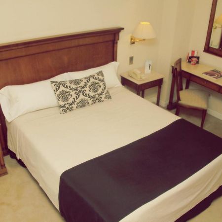 Howard Johnson Hotel 9 De Julio Avenue Buenos Aires Eksteriør billede